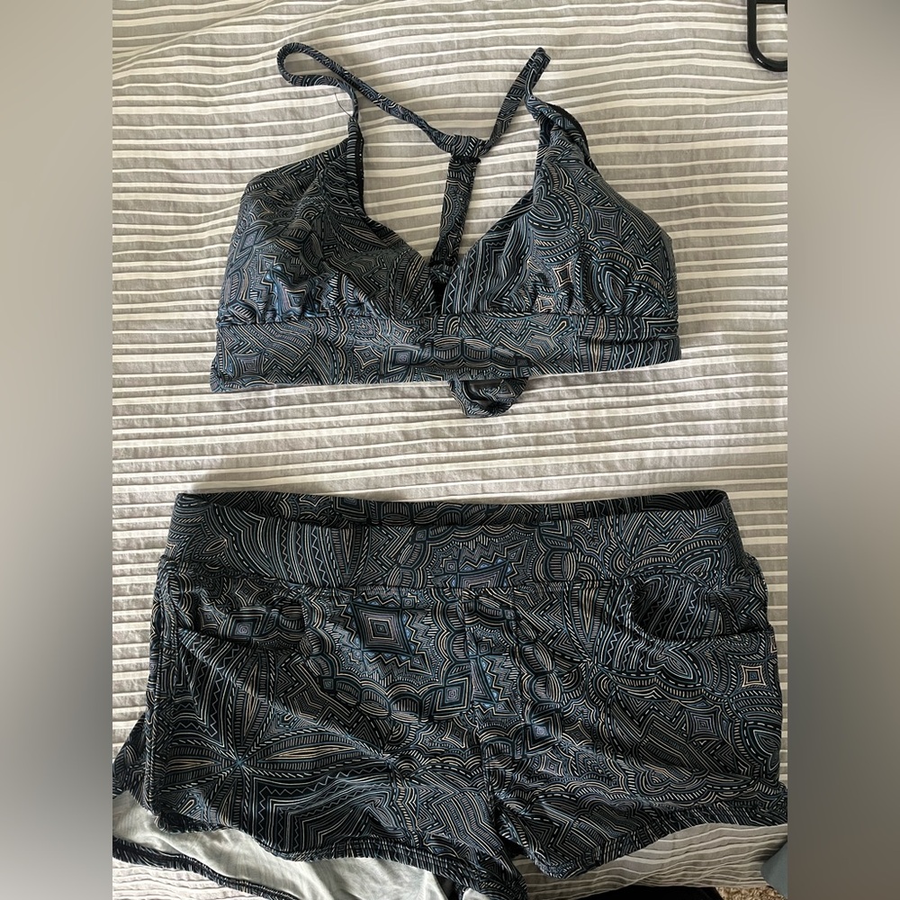 Printed Black & Gray Women's Two-Piece Swim Set